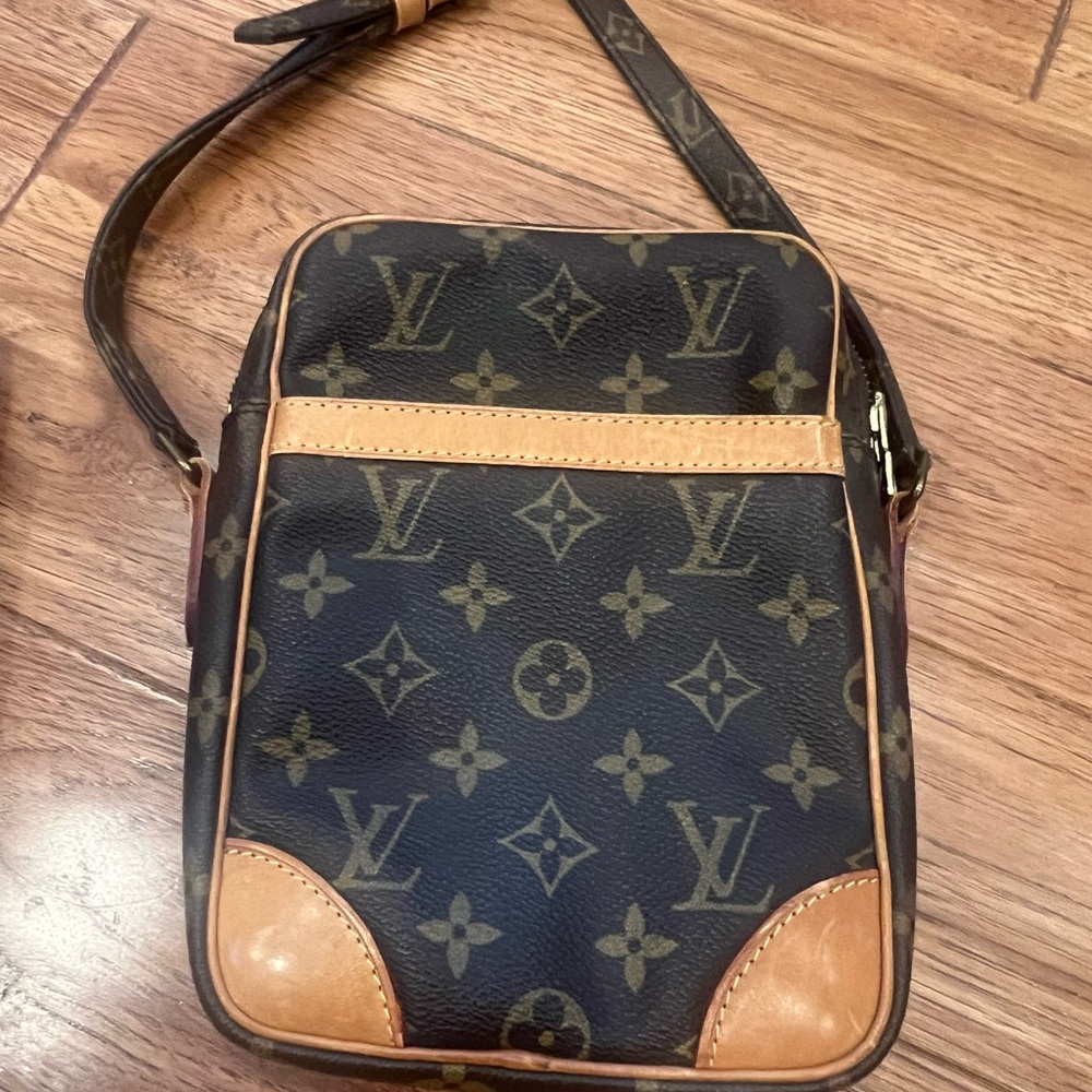 Vintage Louis Vuitton Monogram Danube crossbody